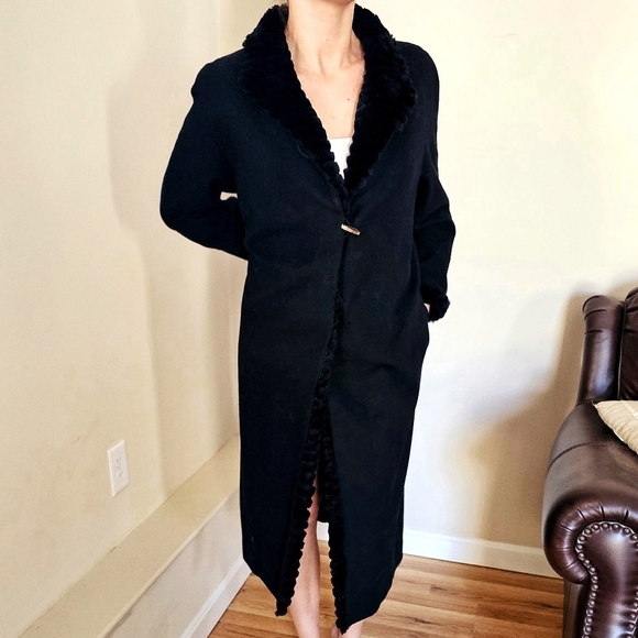 Pierre Balmain Vintage Cashmere Coat - Picture 2 of 12